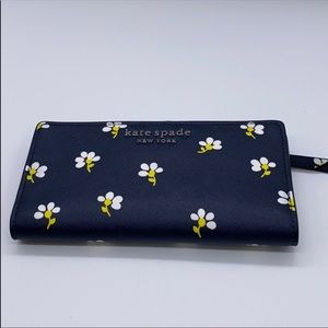 Kate Spade Cameron Daisy Toss Large Bifold Wallet